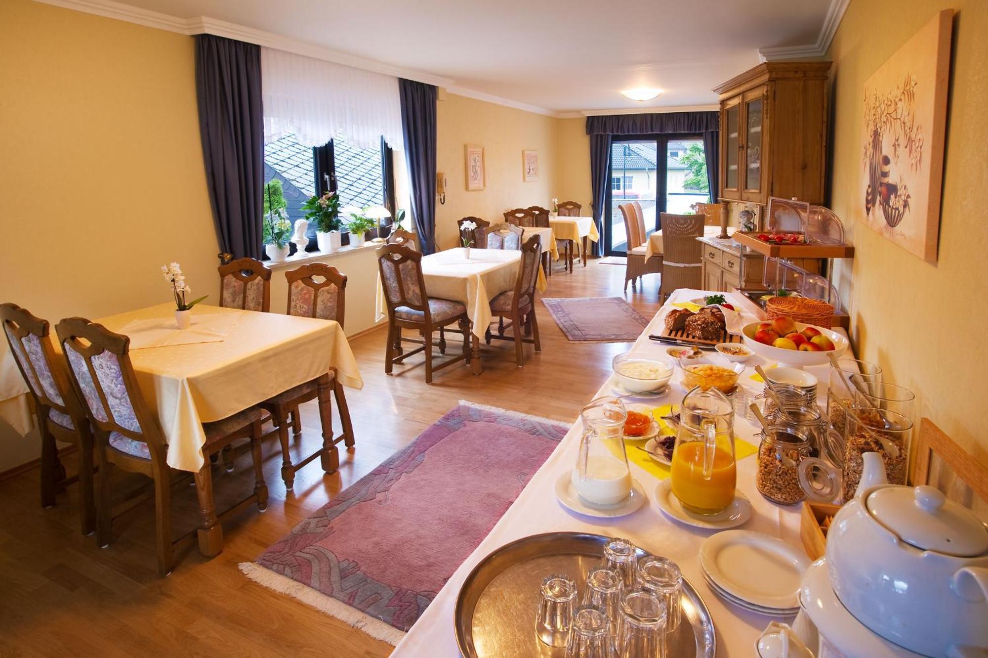 Wein & Gaestehaus Hermeshof Trittenheim Ngoại thất bức ảnh